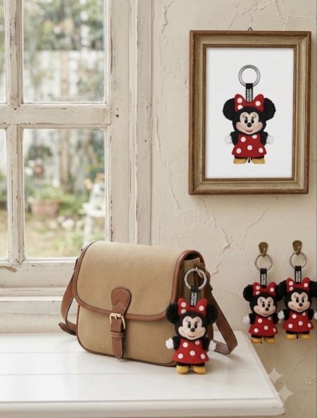 مدالية pop mart Disney ميني ماوس أصلي 
